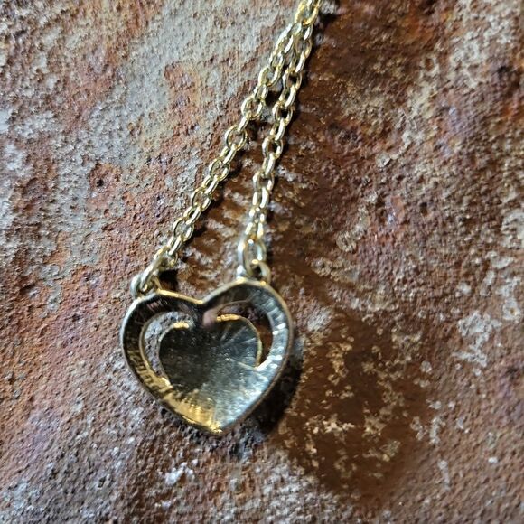 Gold heart with faux diamonds, and faux gold very pretty - Picture 3 of 3